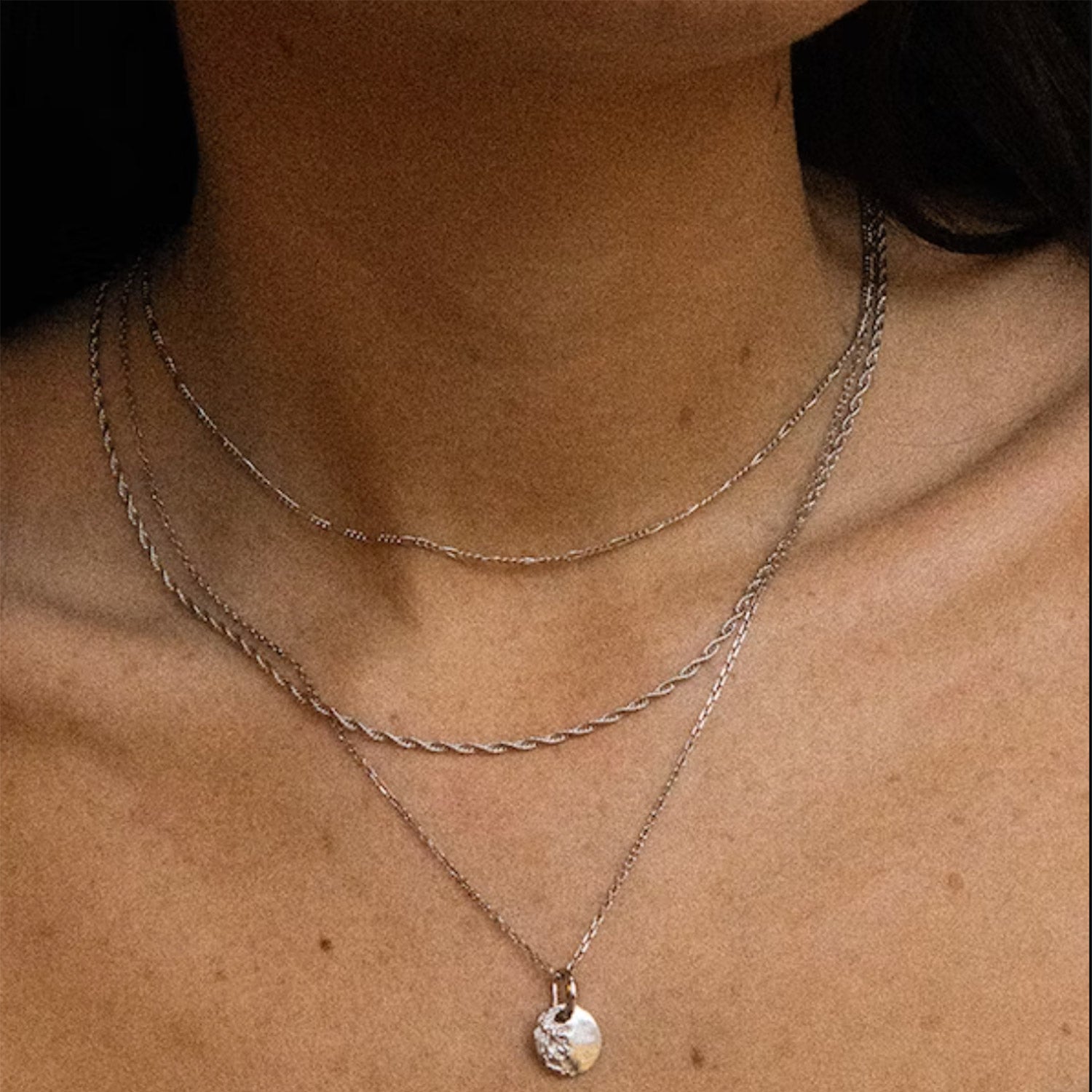 DETAIL198596